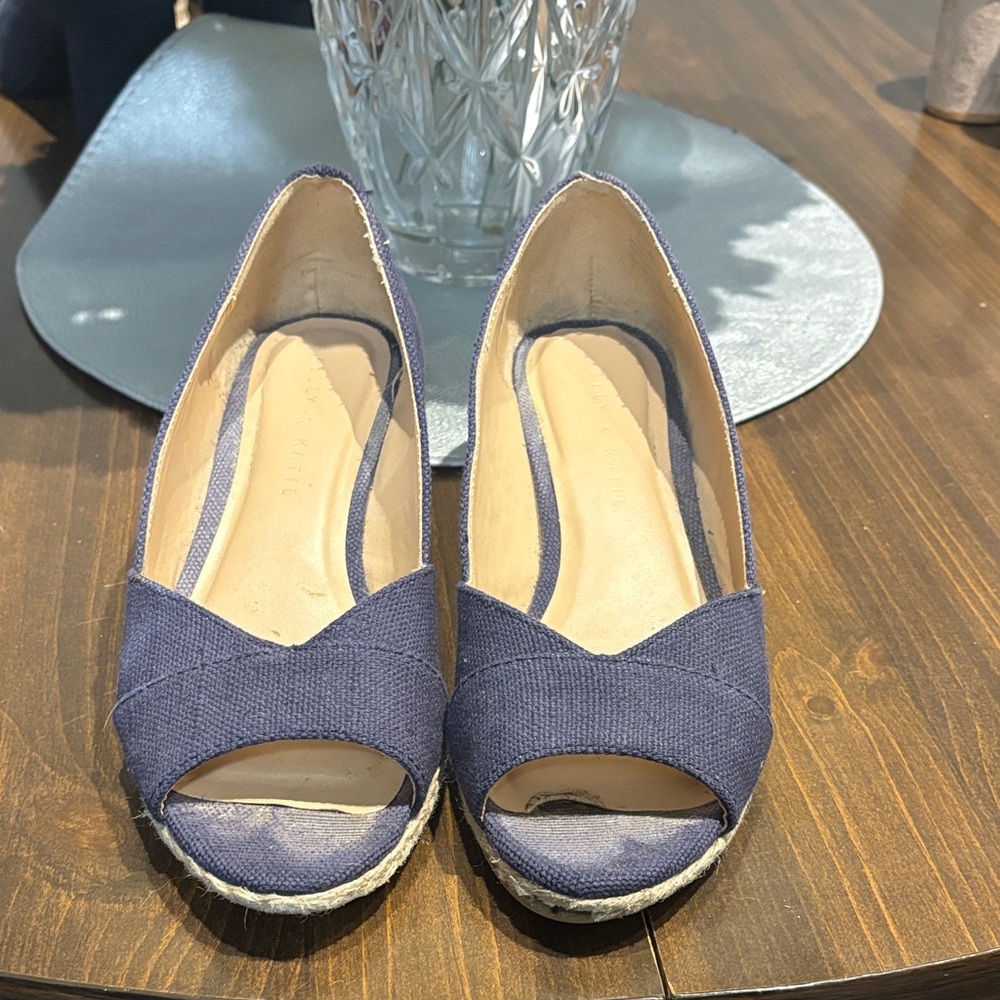 Kelly & Katie Women's Navy Peep-Toe Espadrille Wedges Size 7